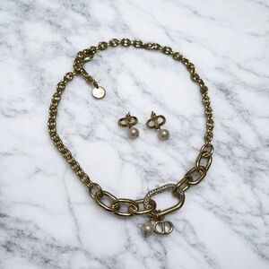 Elegant Christian Dior Gold Chain Necklace and Earring Set